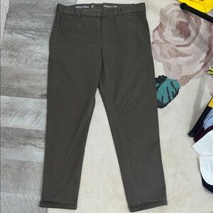 GAP Women's Olive Straight Leg Pants